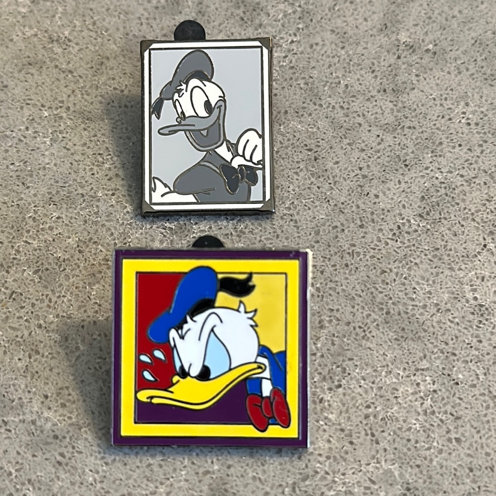 Two new Disney collectible Trading Pins DONALD DUCK